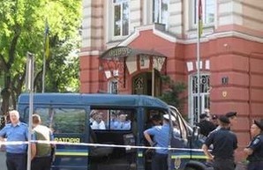 Одесский университет МВД "заминировали": телефонным террористам грозит 6 лет тюрьмы