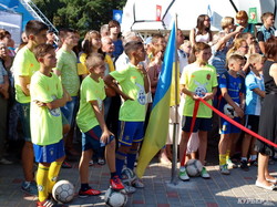 В день города в Одессе таки появился сквер с прижизненным памятникам обладателям "Золотого мяча" (ФОТО)