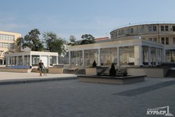 "Черная" дыра на Греческой площади закрыта (ФОТО)