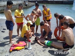 За лето на одесских пляжах спасли 709 человек и нашли 206 детей без присмотра родителей (ФОТО)