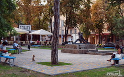 Одесский сквер имени Веры Холодной приводят в порядок (ФОТО)