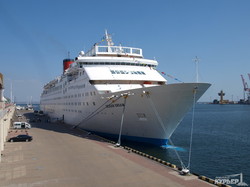 "Корабль мира" привез в Одессу восемьсот активистов, выступающих против войны