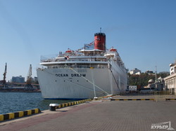 "Корабль мира" привез в Одессу восемьсот активистов, выступающих против войны