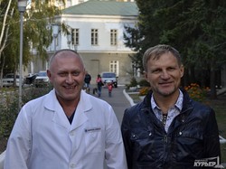 Олег Скрипка в Одессе посетил раненых в Военном госпитале (ФОТОРЕПОРТАЖ)
