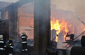Пожар в Одессе: горел завод на Бугаевке (ФОТО)