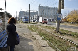 Одесские трамвайные остановки: бельгийские павильоны, навесы и просто скамейки (ФОТО)
