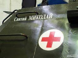 Одесской 28-й бригаде передали бронированную скорую помощь (ФОТО)