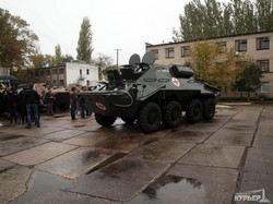 Одесской 28-й бригаде передали бронированную скорую помощь (ФОТО)