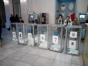 Выборы в центре Одессы начались (ФОТО, обновлено)