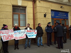 Одесситы требуют пересчета голосов в Киевском районе (ФОТОРЕПОРТАЖ, обновлено)