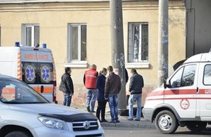 Авария на Николаевской дороге: автомобиль врезался в дом (ФОТО)