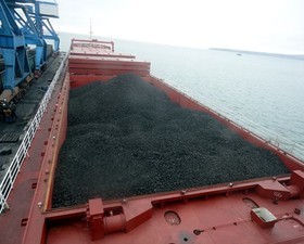 Второе судно с грузом угля из Африки зашло в Ильичевский порт