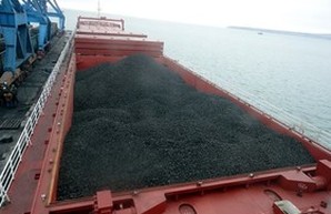 Второе судно с грузом угля из Африки зашло в Ильичевский порт