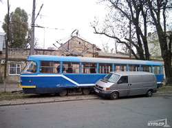 Очередная трамвайная авария в Одессе на улице Адмирала Лазарева (ФОТО)