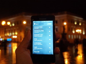 Бесплатный муниципальный Wi-Fi стал политической рекламой мэра Одессы (ФОТОФАКТ)