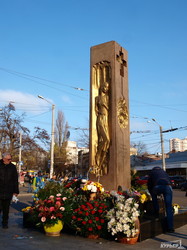Одесситы почтили память жертв Голодомора: на публике появился Гурвиц (ФОТО)