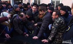 Милиция не дала "Демократическому альянсу" установить палаточный городок около Одесского ОблУВД