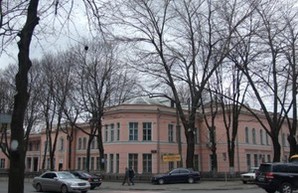 В здании одесской военной прокуратуры искали бомбу и не нашли
