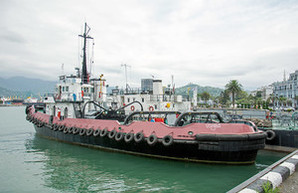 Грузинский буксир модернизируют в пожарное судно в Одесском порту