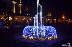 В знаменитом Одесском дворике — новый фонтан (ФОТО)