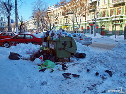 Из Одессы уже три дня не вывозят мусор (ФОТО)