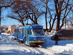 Общественный транспорт Одессы понемногу начинает работу (ФОТО)