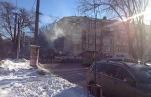 В центре Одессы загорелся троллейбус (ВИДЕО)