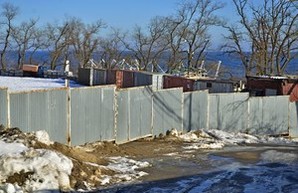 В Аркадии затеяли строительство очередной парковки у самого моря (ФОТОРЕПОРТАЖ)