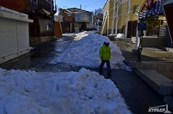 Зимняя Аркадия: стройки, снег, мусор, коты и дети (ФОТО)