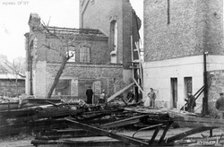 Восстановление разрушенной трамвайной электроподстанции у Херсонского сквера, конец 1940-х гг.