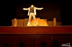 Ответ на извечный вопрос в спектакле «Что им Гекуба» Богомазова на сцене украинского театра (ФОТО)
