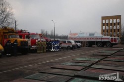 Мобильные группы одесских спасателей с тяжелой техникой теперь в повышенной готовности