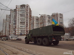 По Одессе разъезжают бронированные грузовики Национальной гвардии (ФОТО, обновлено)