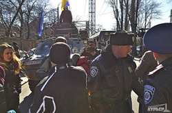 Радикальные одесские «евромайдановцы» требуют правды о Дебальцево (ФОТО)