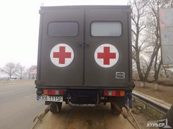 Одесские волонтеры отправляют санитарную машину в зону АТО (ФОТО)