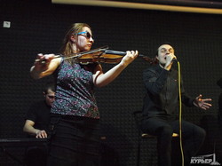 Одесские музыканты виртуозно поздравили прекрасных дам с 8 марта (ФОТОРЕПОРТАЖ)