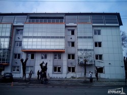 Теракт в Одессе повредил здание бизнес-центра: подрывник зафиксирован на видео (ФОТОРЕПОРТАЖ)