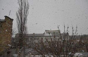 Весенний снегопад в Одессе (ФОТОФАКТ)