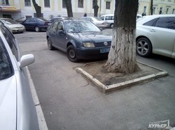 Как паркуется одесская милиция (ФОТО)