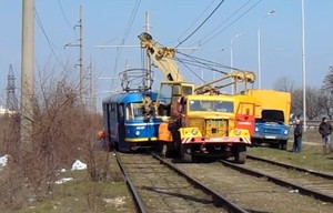 В Одессе сошел с рельсов трамвай (ВИДЕО)