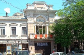 Посетители одесского цирка в шоке: директора меняют силой