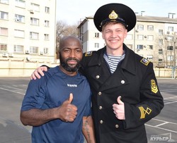 Одесские кадеты и французские моряки сыграли в футбол (ФОТО)