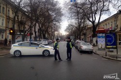 В центре Одессы ищут взрывчатку: перекрыта улица Жуковского (ФОТО)