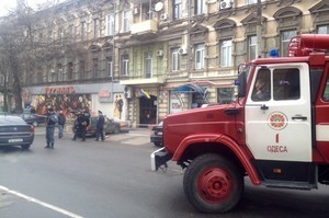 В центре Одессы ищут взрывчатку: перекрыта улица Жуковского (ФОТО)