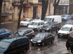 В апрельской Одессе пошел снег (ФОТО)