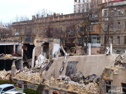 Руины в историческом центре Одессы никто не разбирает (ФОТО)