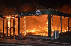 Сильные пожары уничтожили два одесских кафе (ФОТО, ВИДЕО)