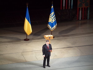Президент наградил одесских ветеранов, воинов АТО и волонтеров (ФОТОРЕПОРТАЖ)