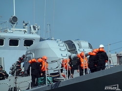 Флагман ВМС Украины у причала Одесского морского вокзала (ФОТО)