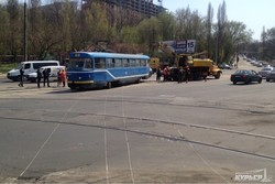 В Одессе трамвай сошел с рельс и выкатился на Балковскую (ФОТО)